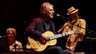 Brasile, Chico Buarque operato al cervello: è fuori pericolo