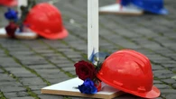Cade da 5 metri a Trieste, morto in ospedale l'operaio 21enne