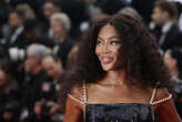 Fondi caritativi spesi in lussi personali,Naomi Campbell sospesa