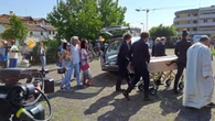 Alex, una bara colorata per l'ultimo saluto