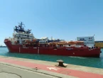 Nave Ocean Viking a Marina di Carrara con 261 migranti