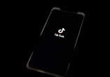 TikTok non solo social per giovani, cresce pubblico adulto