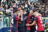 Il Cagliari batte 4-1 il Lecce e respira. Delusione dei pugliesi