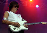 Le chitarre della leggenda rock Jeff Beck all'asta a Londra