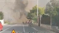 Incendio in Salento vicino case vacanze, decine di evacuati