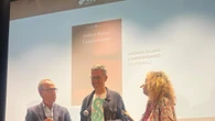 Andrea Bajani vince il Premio Strega Giovani 2025