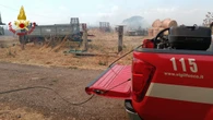 Incendio nel Nuorese, fiamme minacciano azienda agricola