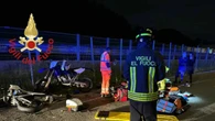 Incidente nel Comasco nella notte, morti due ragazzi in moto