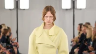 Sfila il minimalismo funzionale di Sportmax
