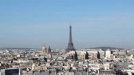Il Pil francese sale meno delle stime (+0,9%), inflazione +2,4%