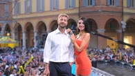 Yoga Radio Estate, lo show musicale debutta su Italia 1