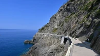 Giù da Via dell'Amore, muore dopo litigio con la fidanzata