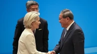 Ue a Cina, 'usi la sua influenza su Mosca per i negoziati'