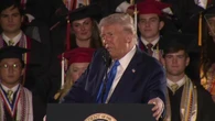 Trump: "Big Tech? Mi odiavano, adesso mi leccano tutti il c..."