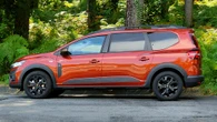 Dacia Jogger Hybrid 140, autonomia record di 1.000 km