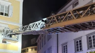 Rogo in centro a Bolzano, movida ostacola l'arrivo dei pompieri