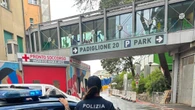 Neonata in auto in crisi respiratoria, interviene Polstrada