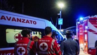 Schiacciato fra portiera del furgone e un palo, muore 52enne
