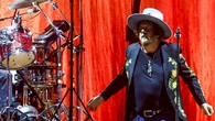 Zucchero contro Bezos, 'ma cosa vieni a rompere i cogl...?'