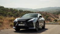 Lexus RZ 550e F Sport, comfort da elettrica guida da termica