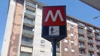 Rissa con bottiglie e spray peperoncino in metro Roma, 2 fermati