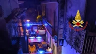 Uomo muore carbonizzato nell'incendio del suo appartamento