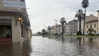 Maltempo: rovesci in Versilia, allagamenti e alberi caduti