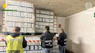Sequestro 900mila confezioni shampoo e profumatori contraffatti