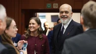 In Albania Rama ottiene la fiducia tra caos in aula