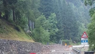 Frane sulla strada regionale di Cogne, paese isolato