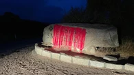Vernice sulla roccia 'Costa Smeralda', protesta pro Palestina