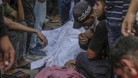 Salgono a 98 i morti a Gaza dall'alba di oggi