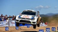 In Australia auto sfonda recinzione durante un rally, 13 feriti