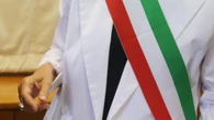 La sindaca denuncia 'richieste sessuali', i consiglieri la sfiduciano