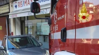 Schiacciata contro un muro da auto in sosta, morta 79enne