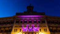 Montecitorio diventa viola nella Giornata della Fibromialgia