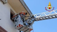 Caduto ieri sera non è riuscito ad alzarsi, soccorso stamani