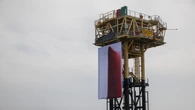 Protesta Greenpeace, opera d'arte su piattaforma gas Shell