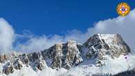 Valanga travolge tre sciatori a Cortina, due sono gravi