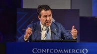 Salvini, se le banche si lamentano sale contributo a manovra