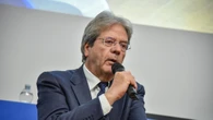 Alta tensione nel Pd. Gentiloni lancia un messaggio: 'Ancora manca l'alternativa'