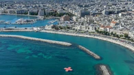 A Bari un cerotto sul mare, 'simbolo ferite nel Mediterraneo'