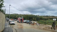 Pioggia battente nel Fermano, fango invade garage e seminterrati