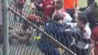Portiere di calcio 13enne picchiato da genitore nel Torinese
