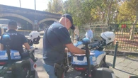 'I soldi o ti rompo l'auto', arrestato posteggiatore abusivo