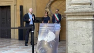 Stefano Benni, lunga coda e commozione alla camera ardente