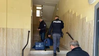 Diciassettenne accoltellato in casa durante rapina, è grave
