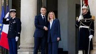 Macron a Roma, vertice del disgelo con Meloni