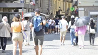 Si avvicina il grande caldo, 9 città con il bollino giallo