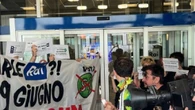 "Referendum oscurati", occupazione simbolica della Rai di Milano